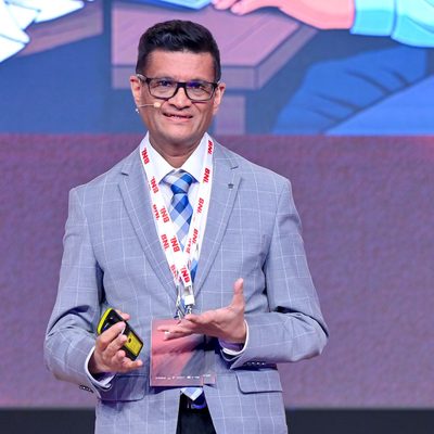 Neeraj Shah, LinkedIn Coach and Co-Founder of CrazyDi